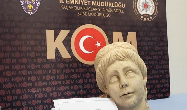 İzmir'de 2 bin yıllık kadın heykeli başı ele geçirildi