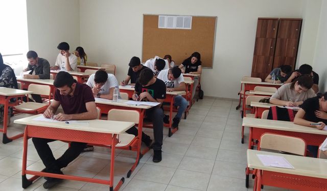 Bağlar Belediyesi'nden ücretsiz TYT-AYT kursu ve YKS tercih hizmeti
