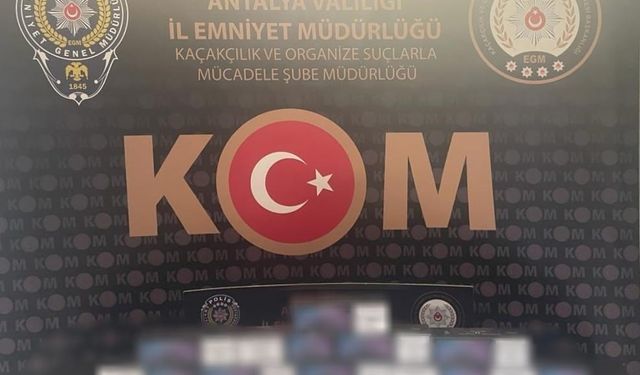 Depo baskınında 2 milyon 600 bin makaron ve 8 bin litre sahte içki yakalandı