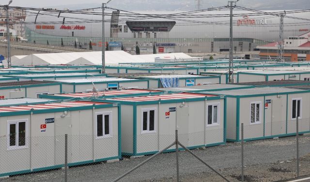 Depremzedeler için 541 konteyner