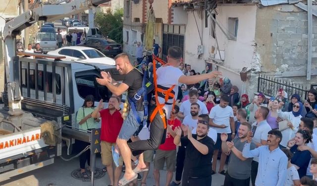 İznik’te ilginç gelenek: Damadı vinçe astılar