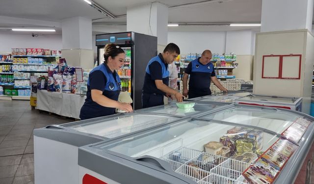 Bağlar'da gıda ve etiket kontrolü
