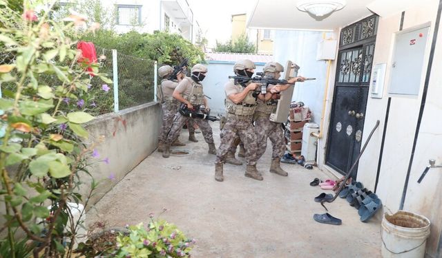 Mersin'de tefeci operasyonu: 14 gözaltı