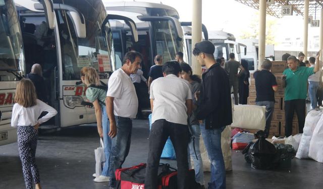 Otogarda üniversiteli yoğunluğu