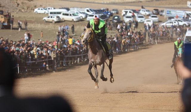 Bingöl’de 20 geleneksel at yarışları yeniden yapıldı