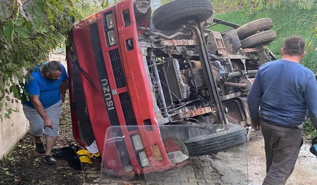 Elektrik arıza ekibi kaza yaptı: 2 yaralı