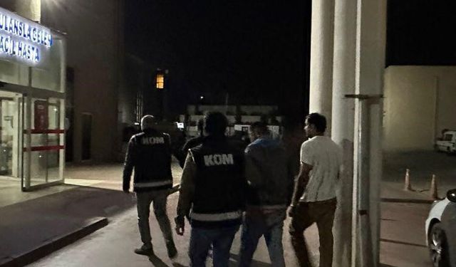  Balıkesir'de 23 düzensiz göçmen ve 6 organizatör yakalandı