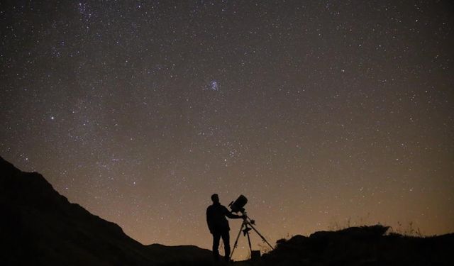 Uzay meraklıları 'Orionid meteoru'nu gözlemledi