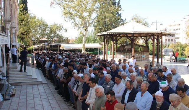 81 vilayette ölen Filistinliler için gıyabi cenaze namazı