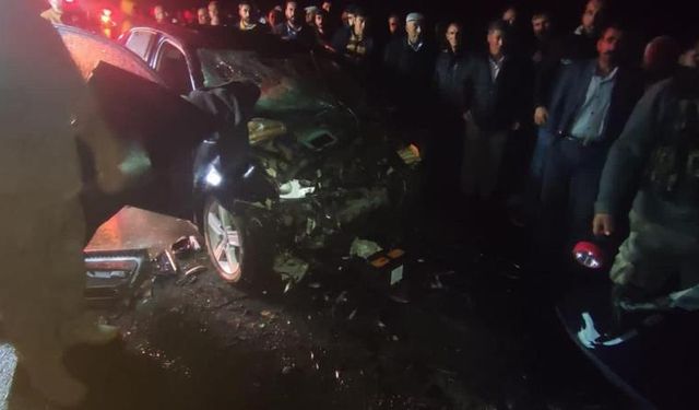 Bitlis-Muş karayolunda kaza: 2 ölü, 3 yaralı