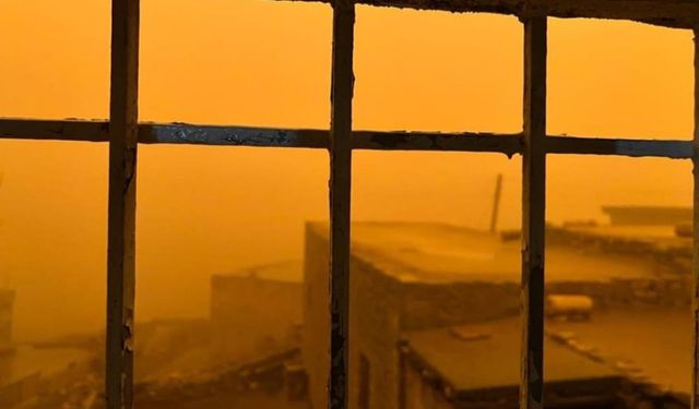 Suriye'den toz geldi, Mardin kızıla büründü