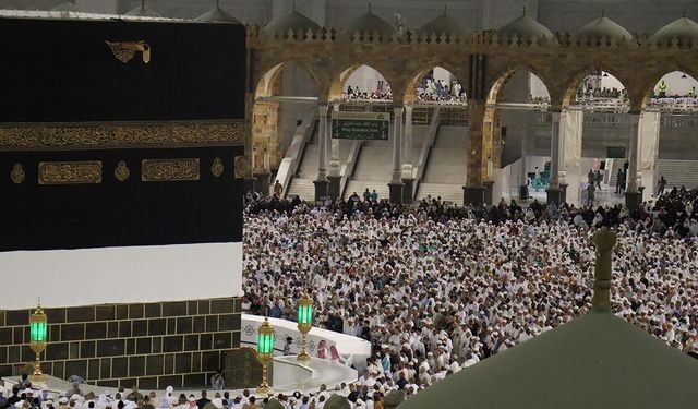 Hac skandalı sürüyor