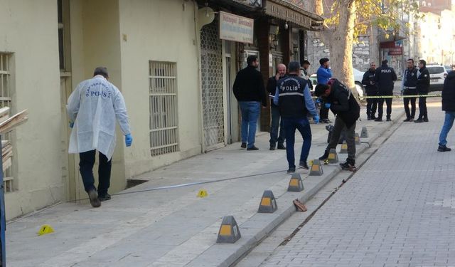 Tartıştığı işçilerin üzerine kurşun yağdırdı