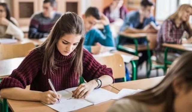 Açık liseye geçişler azaldı