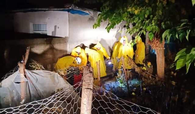 Diyarbakır’da sel nedeniyle mahsur kalanlar tahliye edildi