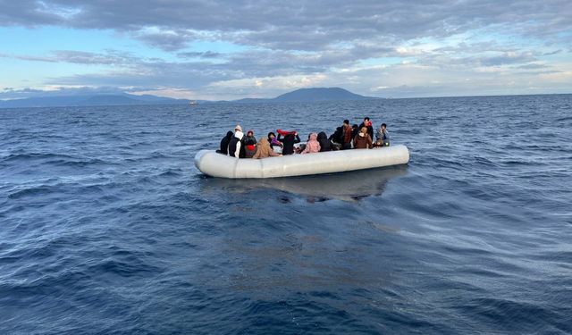 İzmir açıklarında 43 göçmen kurtarıldı