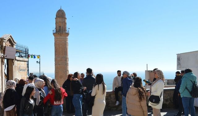 Havaların ısındığı Mardin’de ziyaretçi  akını