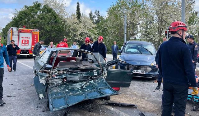 Balıkesir'de trafik kazası: 1 ölü 5 yaralı