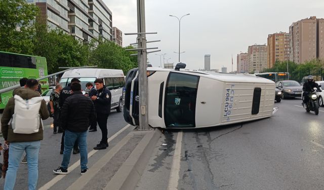 İstanbul’da işçi servisi devrildi: 13 yaralı