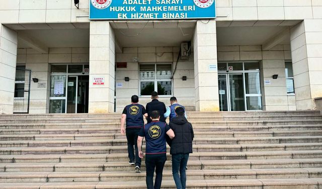 Diyarbakır’da yağma suçundan aranan 2 kişi tutuklandı