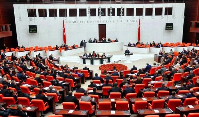Emekliye bayram ikramiyesi Meclis’te