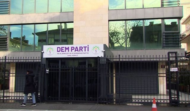 DEM Parti PM üyesi havaalanında gözaltına alındı