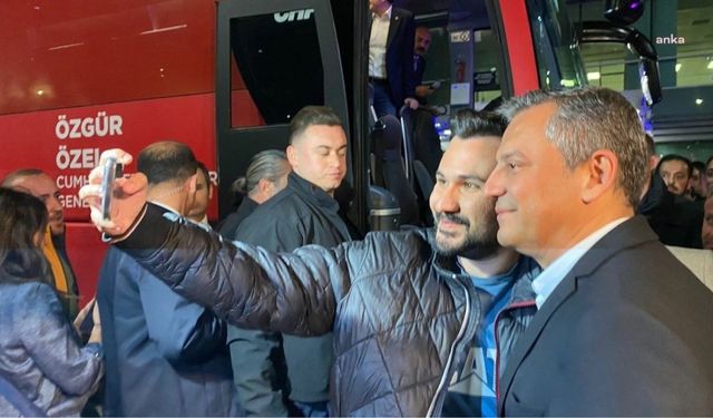 Özgür Özel, Diyarbakır’da Kürtçe şarkılarla karşılandı