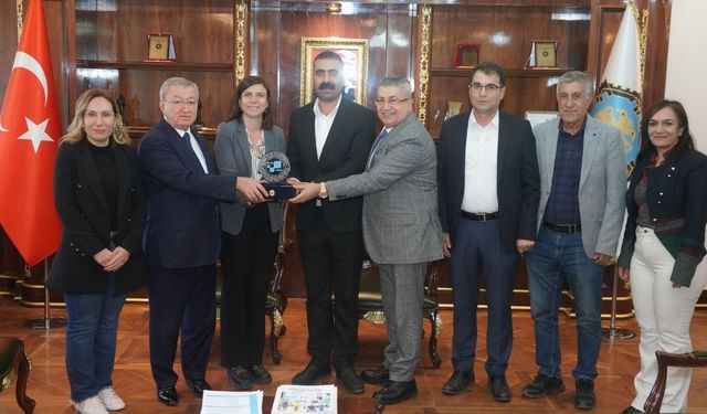 Diyarbakır’da uluslararası toplantı öncesi eş başkanlara önemli ziyaret