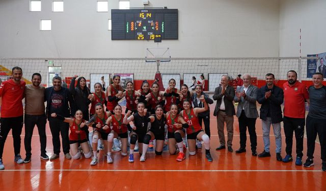 Diyarbakır’da Kadın Voleybol Takımı puanını yükseltti