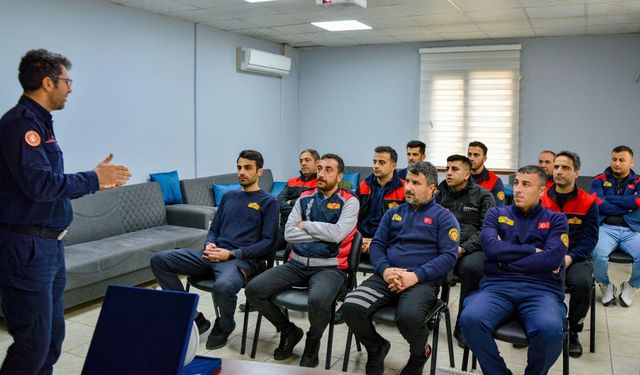 Diyarbakır itfaiyesi personeli eğitimlerine devam ediyor