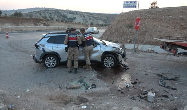 Direksiyon hakimiyetini kaybetti, ortalık savaş alanına döndü: 9 yaralı