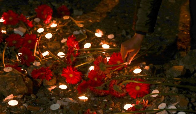 Diyarbakır’da felaket saatinde anma: 04:17