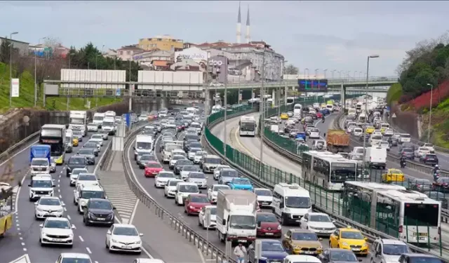 Bakanlık açıkladı, bayramda kamyonlara kısıtlama geldi