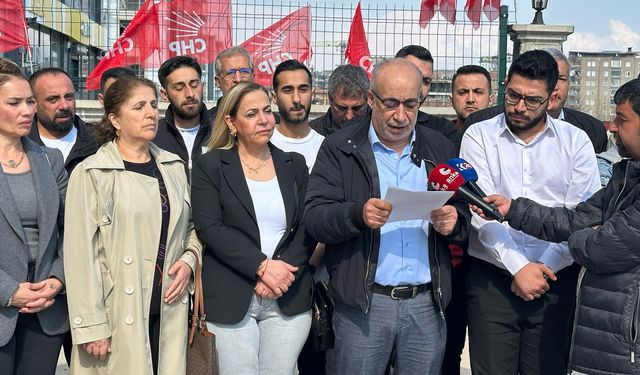 CHP Diyarbakır’dan alkışlı protesto