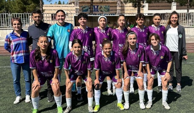 Diyarbakır Büyükşehir Kadın Futbol Takımından gol yağmuru