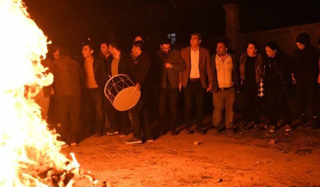 Diyarbakır Bismil’de her gece Newroz coşkusu