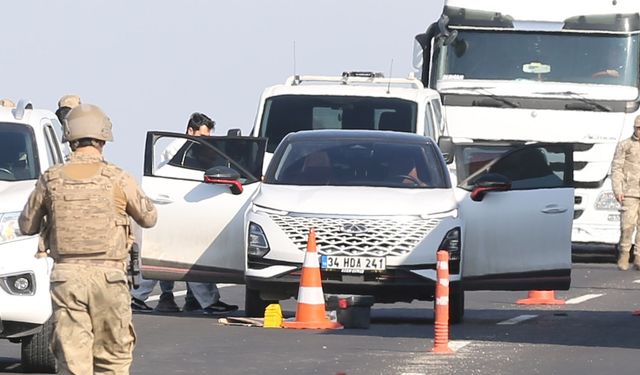 Diyarbakır’da araç içinde silahlı saldırı olayına 3 gözaltı