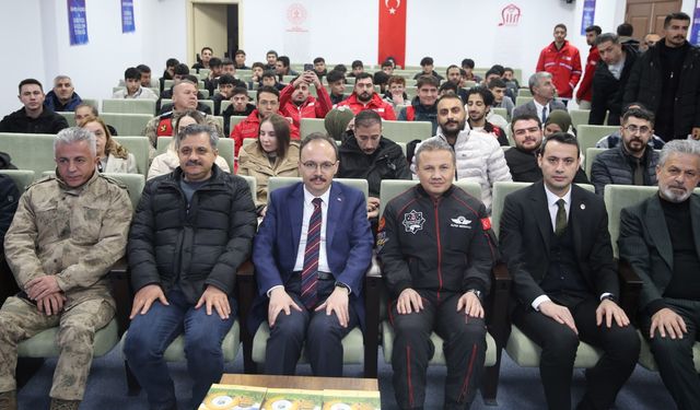 Türkiye'nin ilk astronotuna olumsuz hava muhalefeti