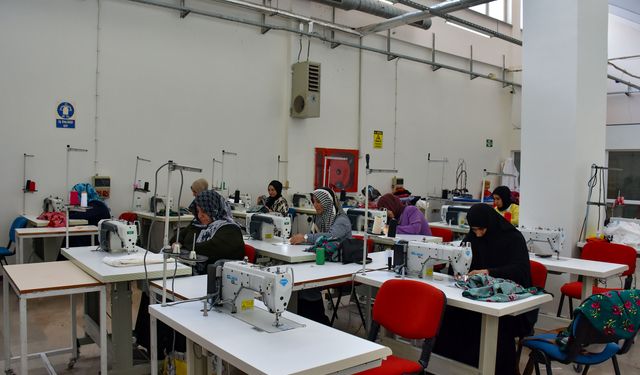 Diyarbakır’da kadınlardan tekstil kurslarına yoğun ilgi