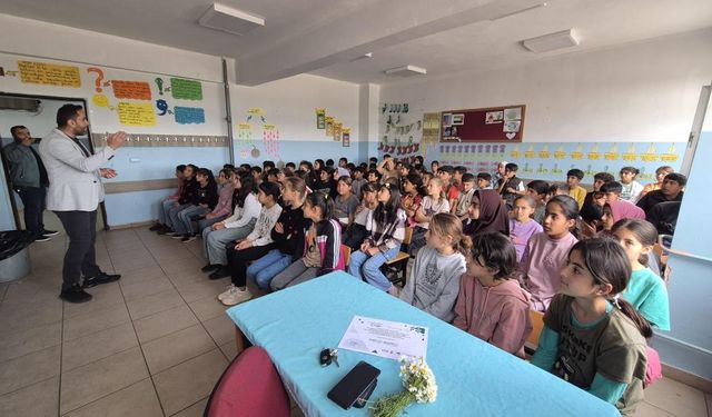 Diyarbakır’da "Teknolojinin Karanlık Yüzü" anlatıldı