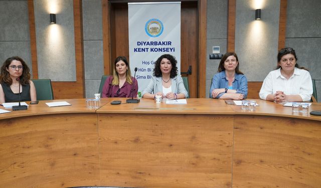 Diyarbakır’da Kent Konseyi Kadın Meclisi, DEM Parti ile bir araya geldi