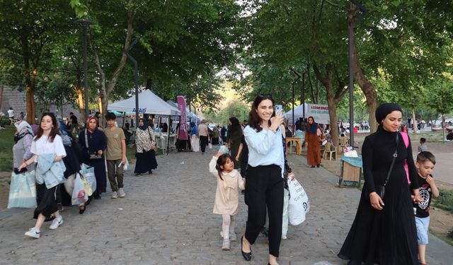 Diyarbakır’da adım atacak yer kalmadı