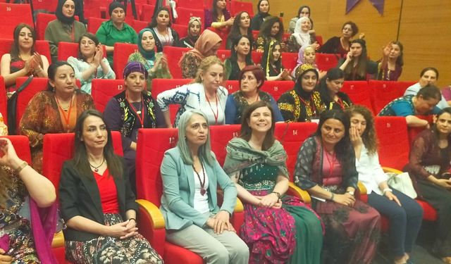 Diyarbakır'da kadınlardan çağrı: Barış tek çaremizdir
