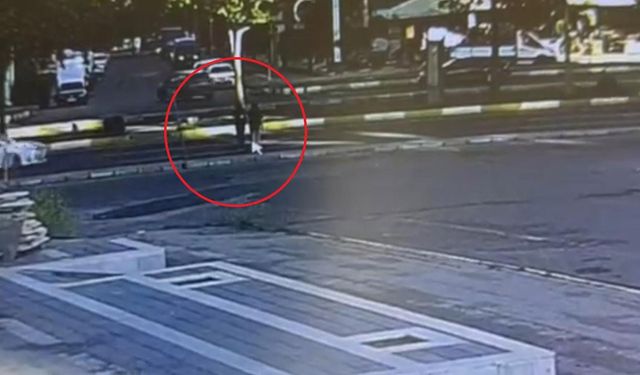 Diyarbakır'da Kübra’yı hayattan koparan kaza anı kameralara yansıdı