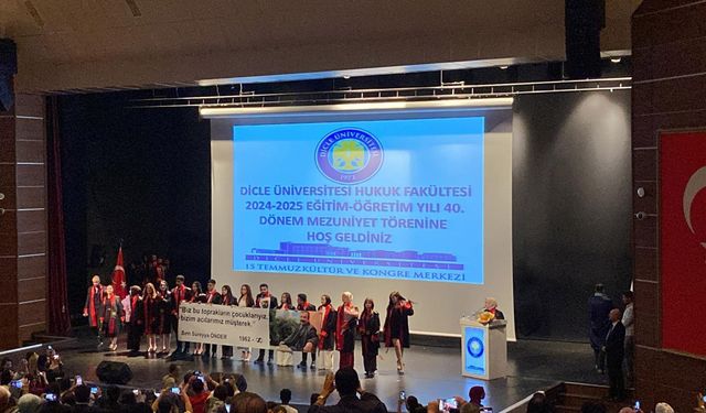 Diyarbakır’da mezuniyet töreninde Önder pankartlı mesaj