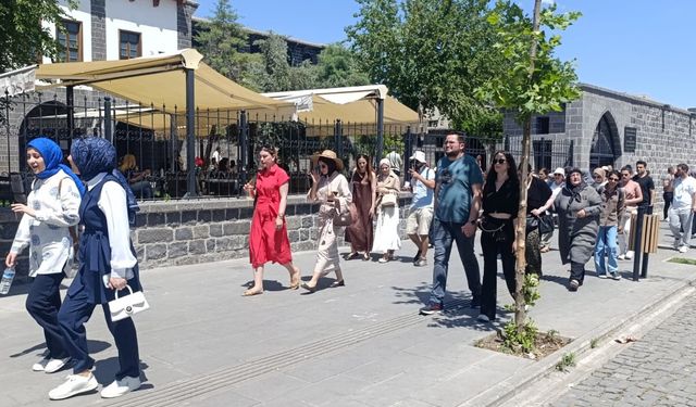 Diyarbakır’da turist var, rehber yok!