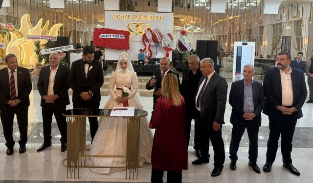 Diyarbakır’da bürokratları ve iş dünyasını buluşturan düğün!