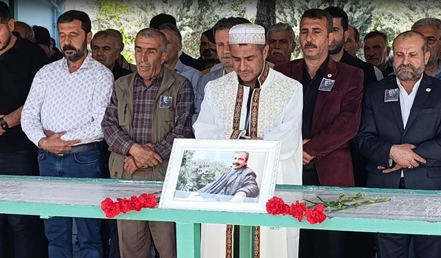 Diyarbakır’da Önder için gıyabi cenaze namazı kılındı
