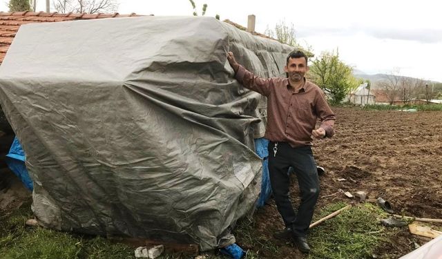 Kütahyalılar deprem korkusu nedeniyle evlerine giremiyor