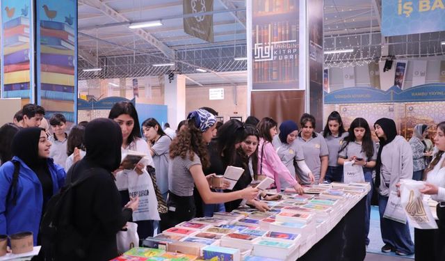 Mardin'de 47 bin çeşit kitap sergilendi